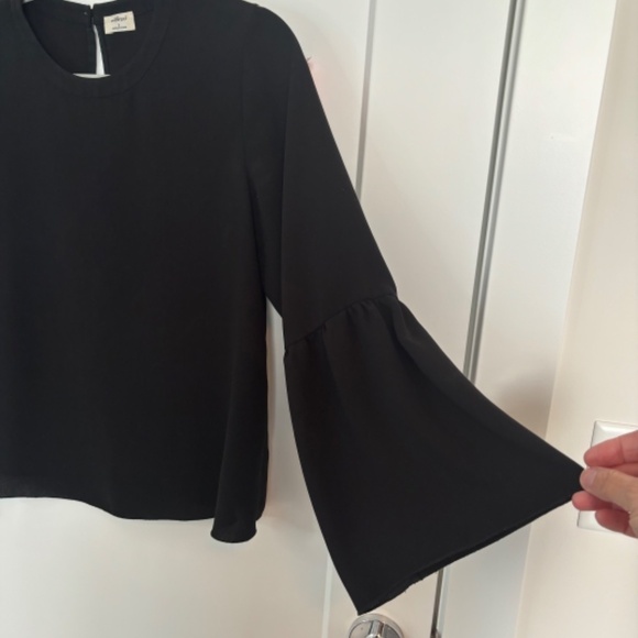 Aritzia Wilfred Launay Blouse Size Small Black - Picture 7 of 10